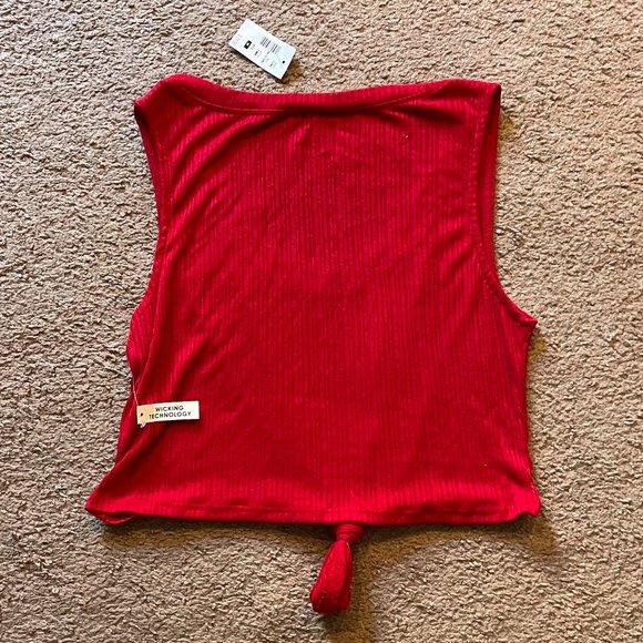 Red Cropped Tank Top with Wicking Technology - Picture 4 of 5